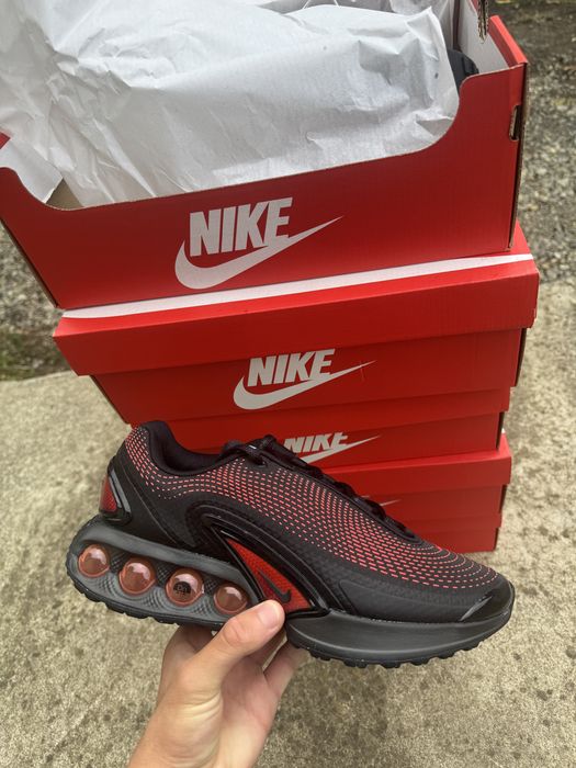 Nike Air Max DN Bred  mărimea: 40.5, 41, 42, 42.5, 43