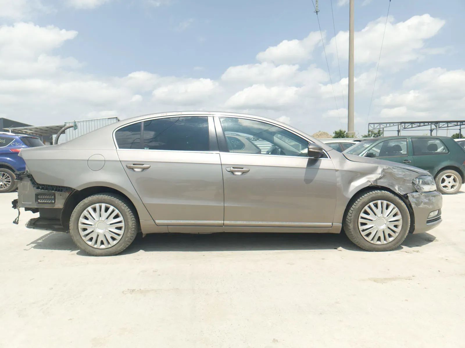 Dezmembrari / Dezmembrez Volkswagen Passat B7 1.4 CAXA cutie viteze LNY cod culoare LA8X
