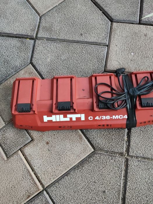 Încărcător HILTI cu patru posturi