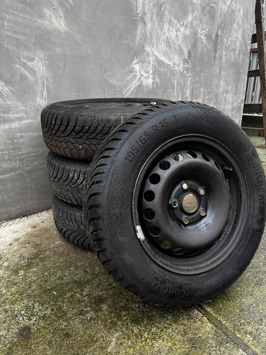 Roți cu cauciucuri de iarnă CONTINENTAL-Dimensiuni: 195/65 R 15 T