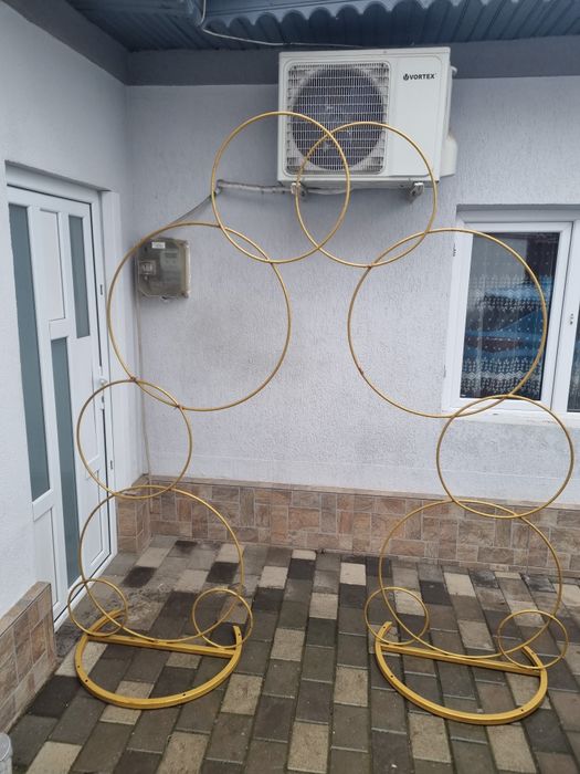 Arcada flori din metal