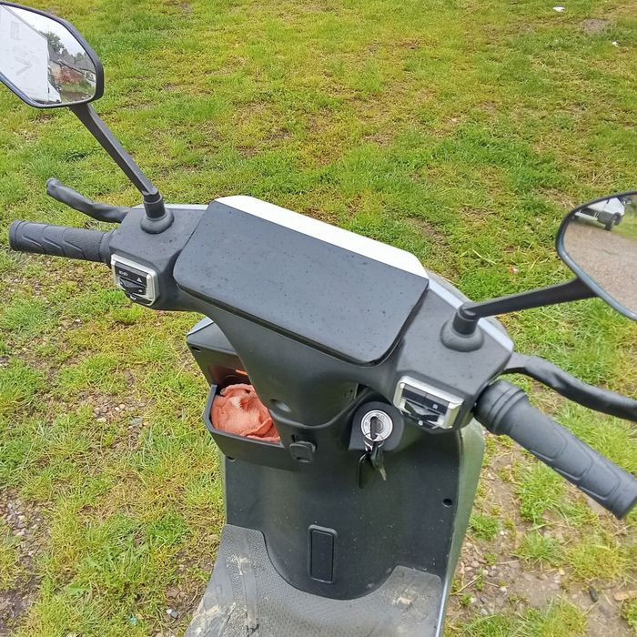Vind sau schimb scuter electric