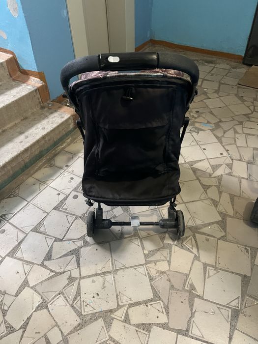 Продам прогулочную коляску в хорошем состоянии