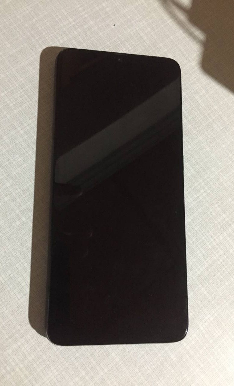 Samsung A70 hamma yog‘i ishlidi