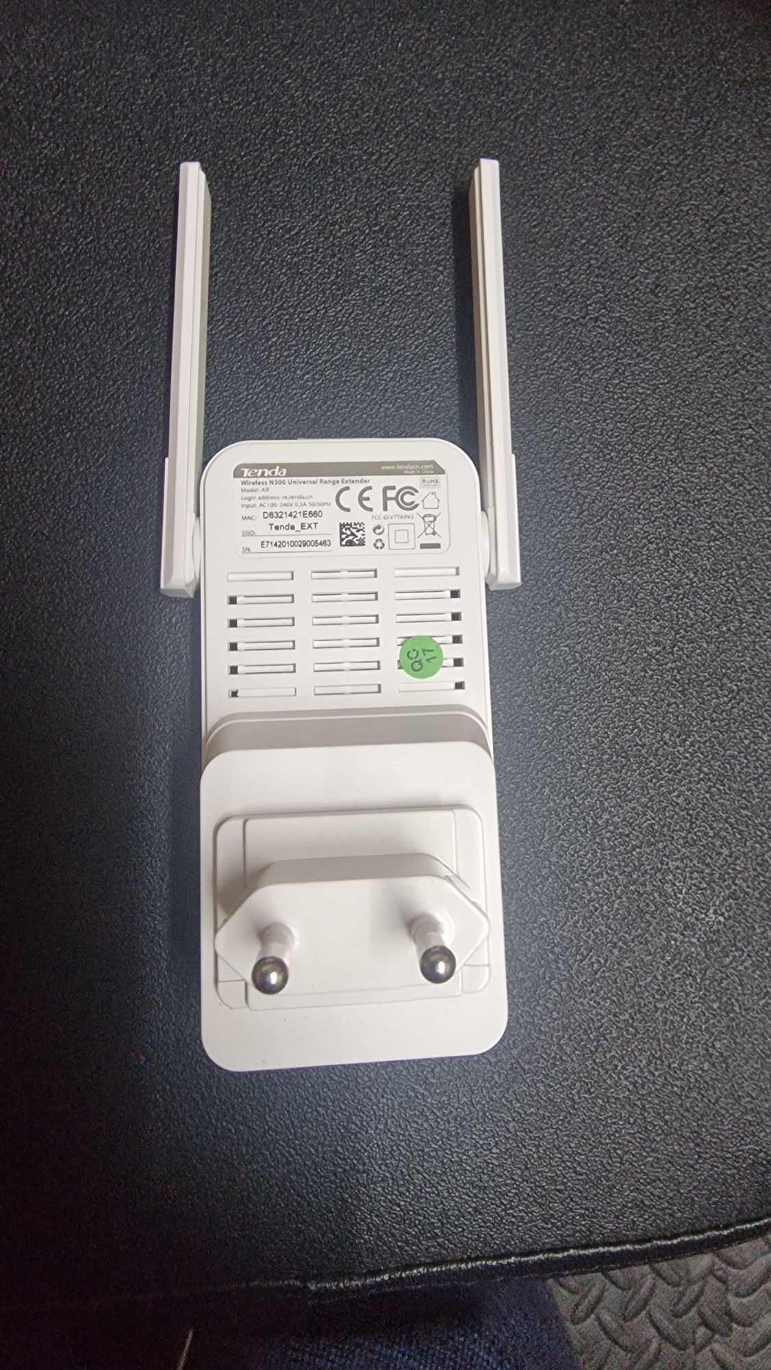 Tenda A9 Wireless N300 Universal Range Extender.  Repeater удължител