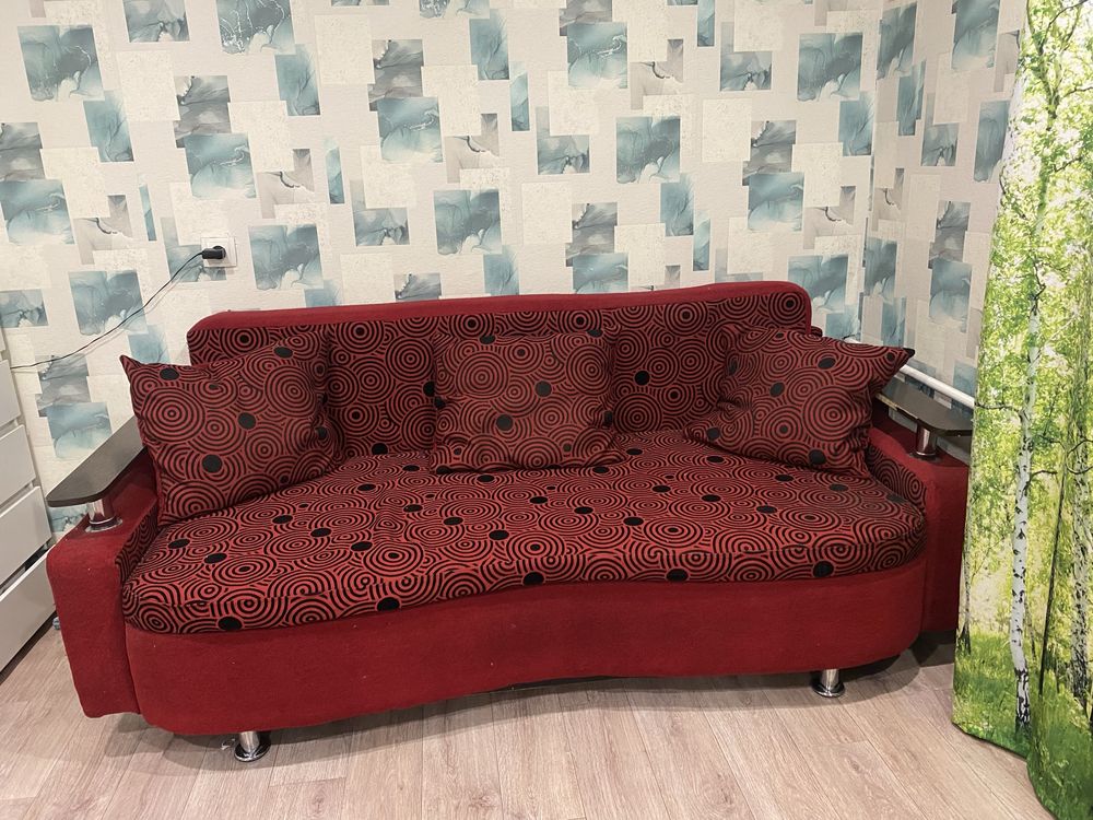 Продам двухспальный диван
