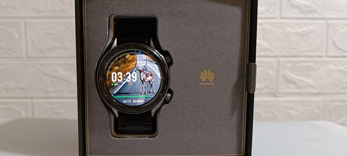 Smartwatch Huawei GT curea metalică