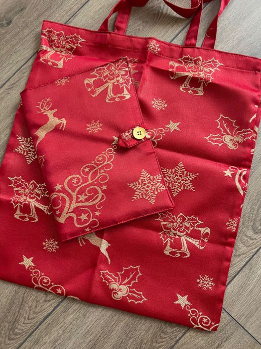 Дрешка за книга и торбичка