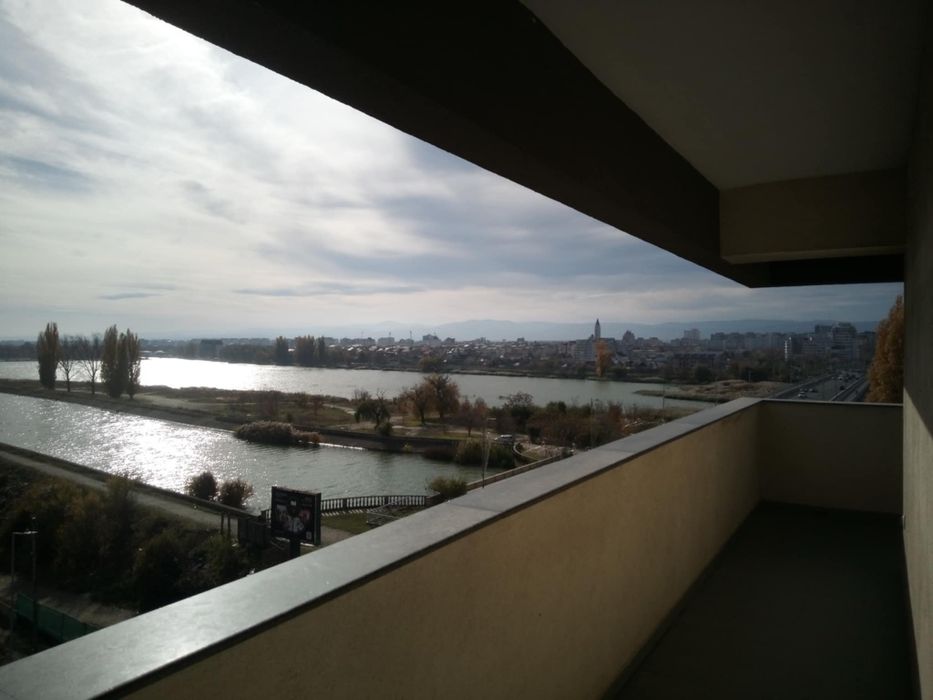 Închiriez garsonieră zona autogară