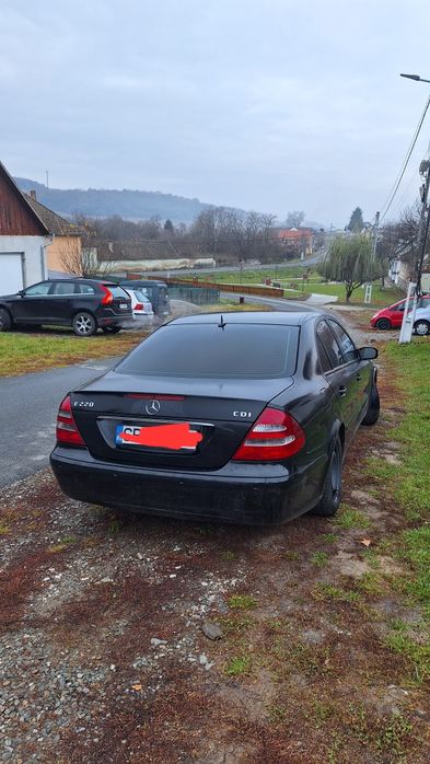 Vand Mercedes E220