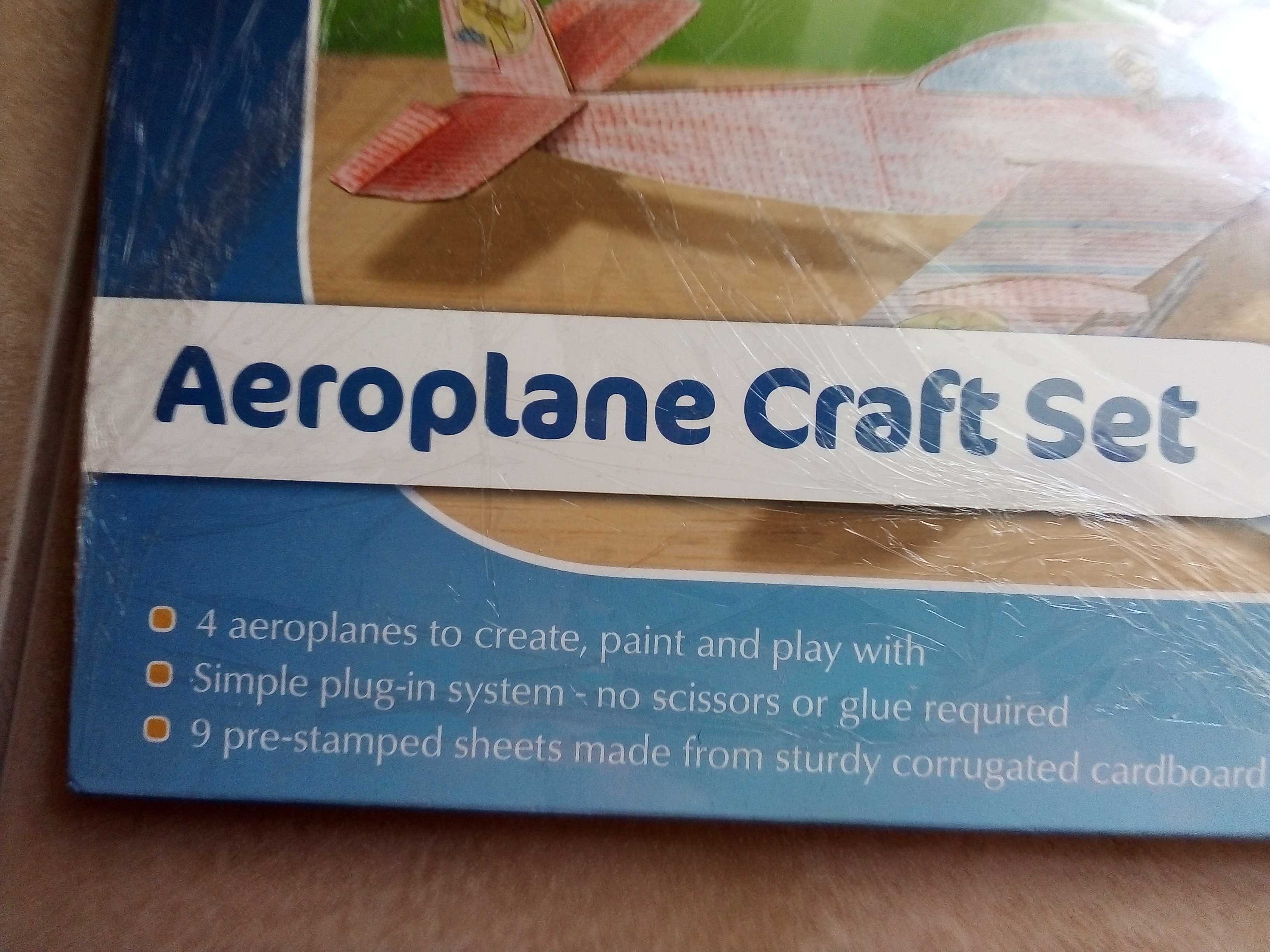 Комплект за моделиране самолет