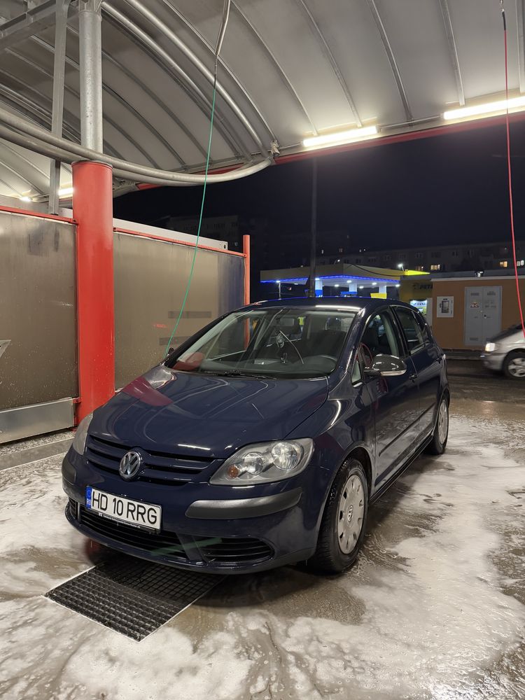 GOLF 5 Plus 2007 1.9TDI-probleme la chiuloasa,citeste descrierea.