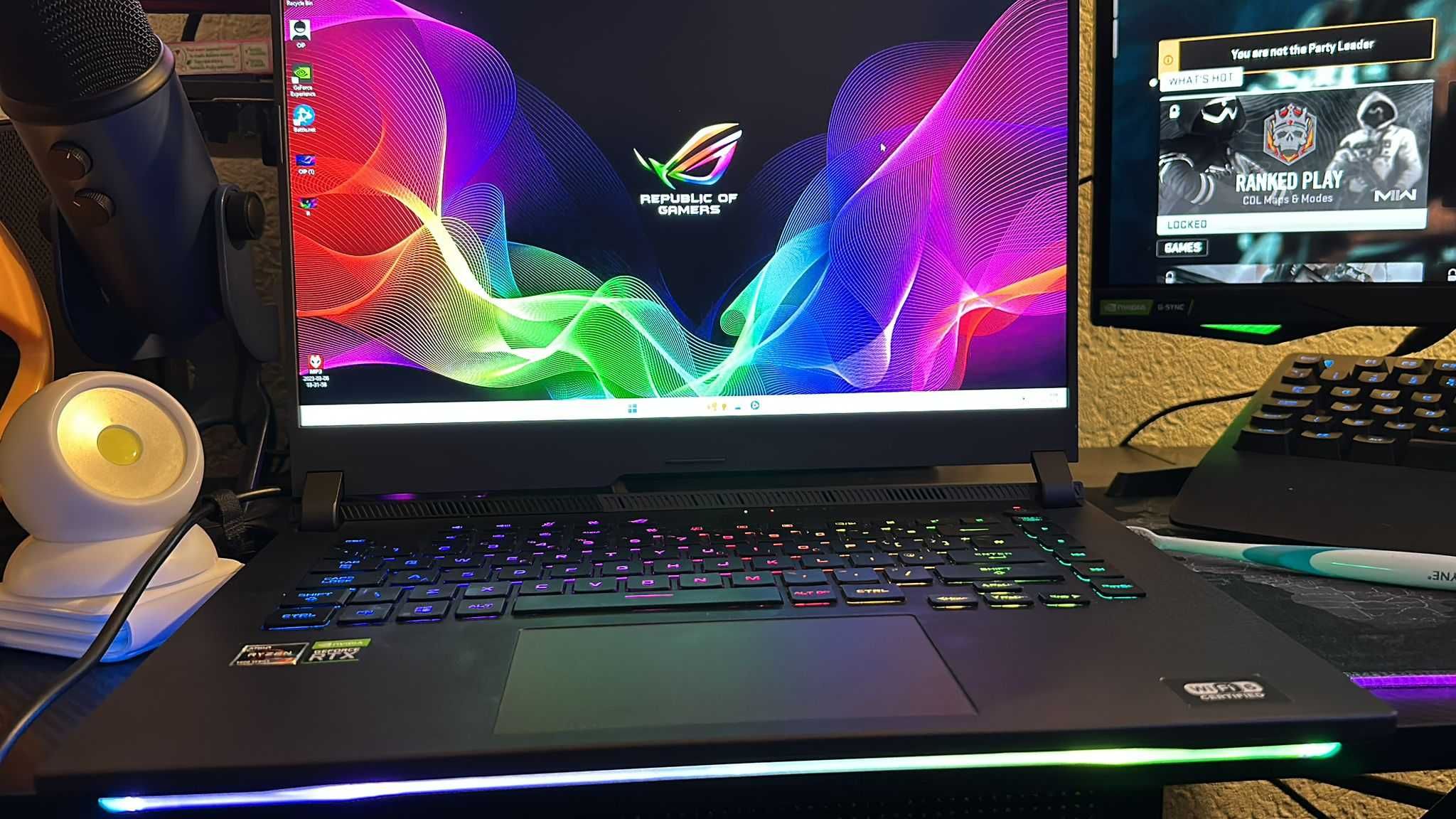 Laptop ASUS Gaming ROG Strix G15 G513QR-HF010T