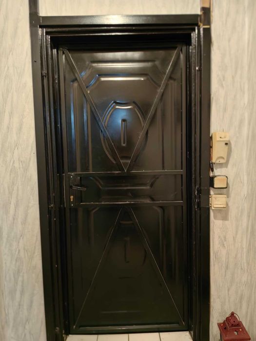 Желязна врата външна