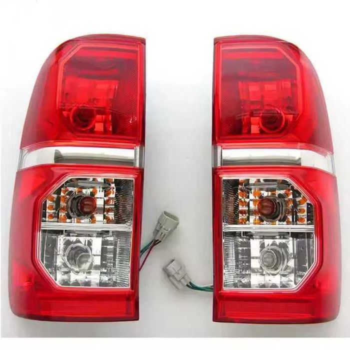 Задний фонарь фара Toyota Hilux 11-15 Хайлюкс