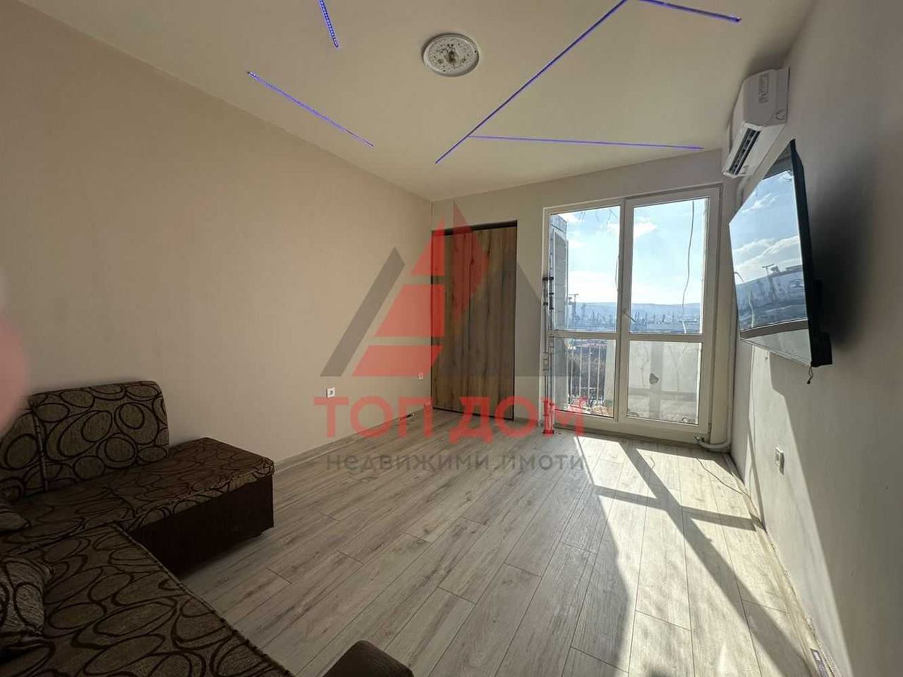 Дава се под наем Двустаен апартамент в Варна, Център - 42 кв.м за 433.5 € - Снимка #4