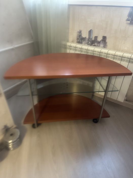 Стильная подставка под телевизор