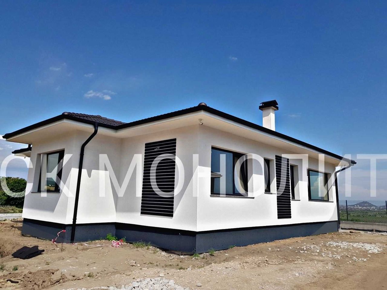 Продава се Къща в Карлово - 160 кв.м за 2000 €/кв.м - Снимка #1