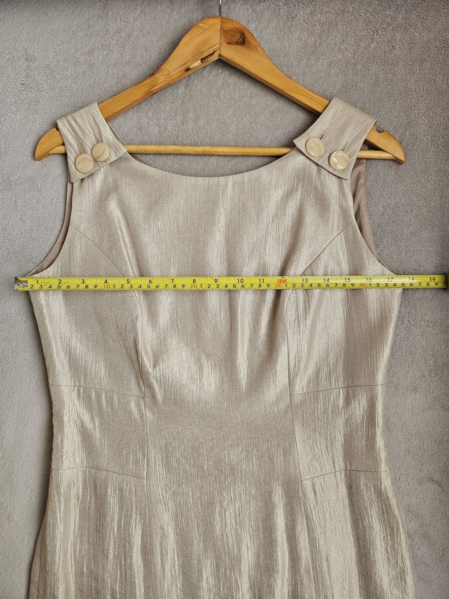 Rochie aurie tip gogosar