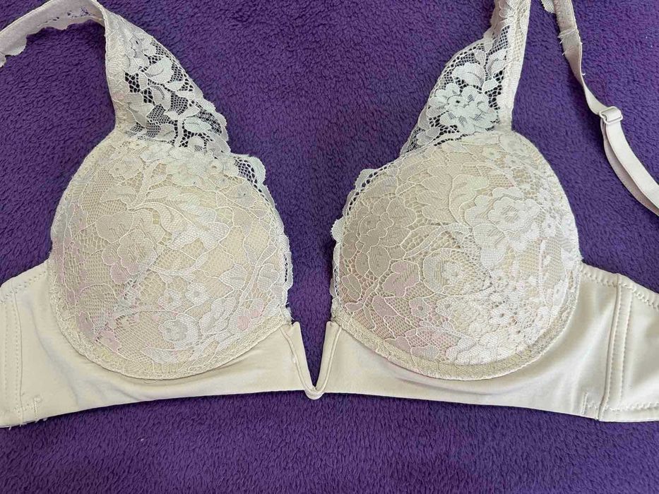 Дамски сутиен бял