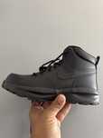 Ghete Nike Manda