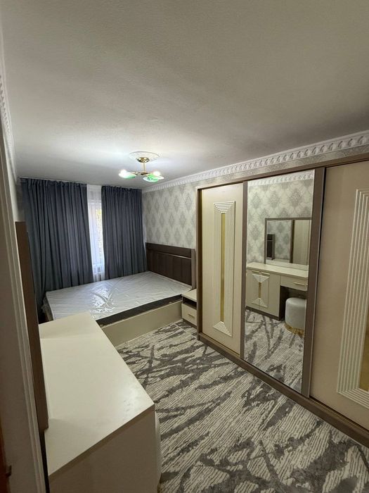 Продается 3 ком, 3 этаж метро Мирзо-Улугбек, Чиланзар 4, кирпич кварта