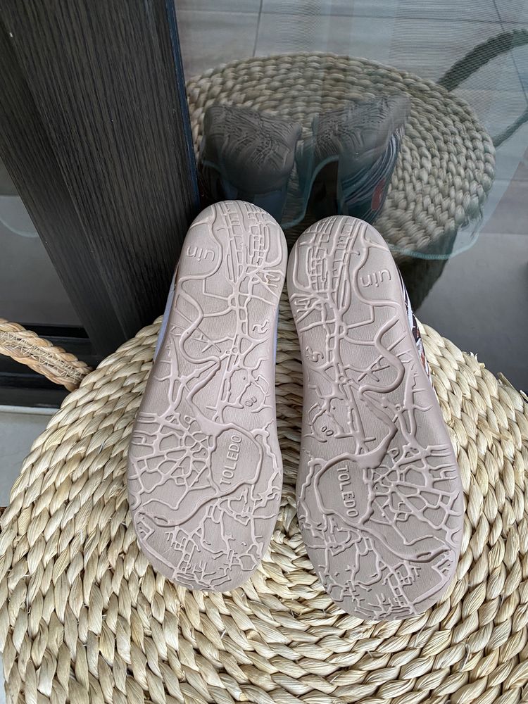 Uin обувки Barefoot friendly