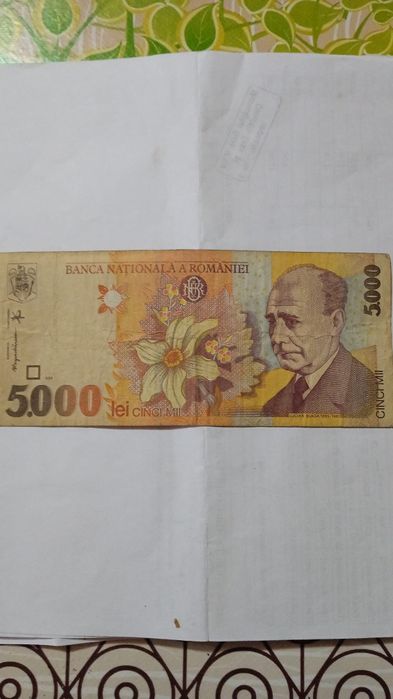 Bancnote vechi de vânzare.