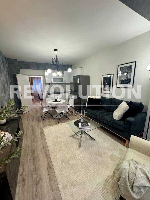 Продава се Тристаен апартамент в Пловдив, Гагарин - 65 кв.м за 1977 €/кв.м - Снимка #1