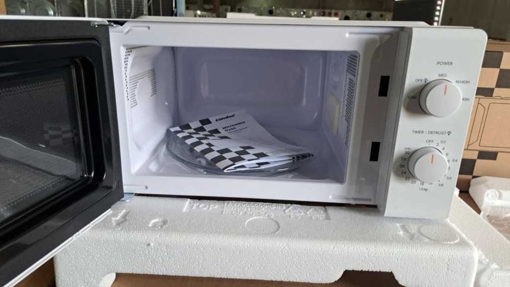 Микровълнова фурна Comfee 20L – 700W, 5 нива мощност