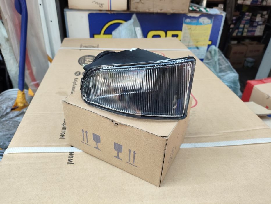 Авенсис туманки 98 год