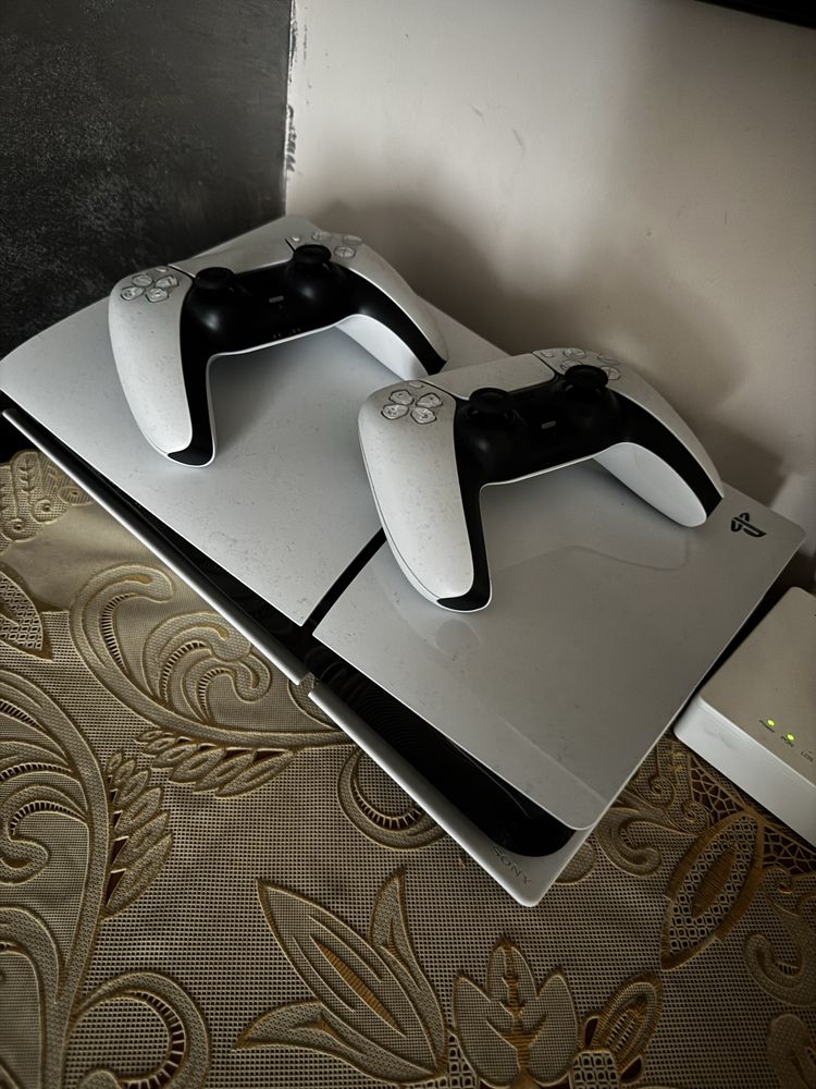 Playstation 5 slim 1 TB