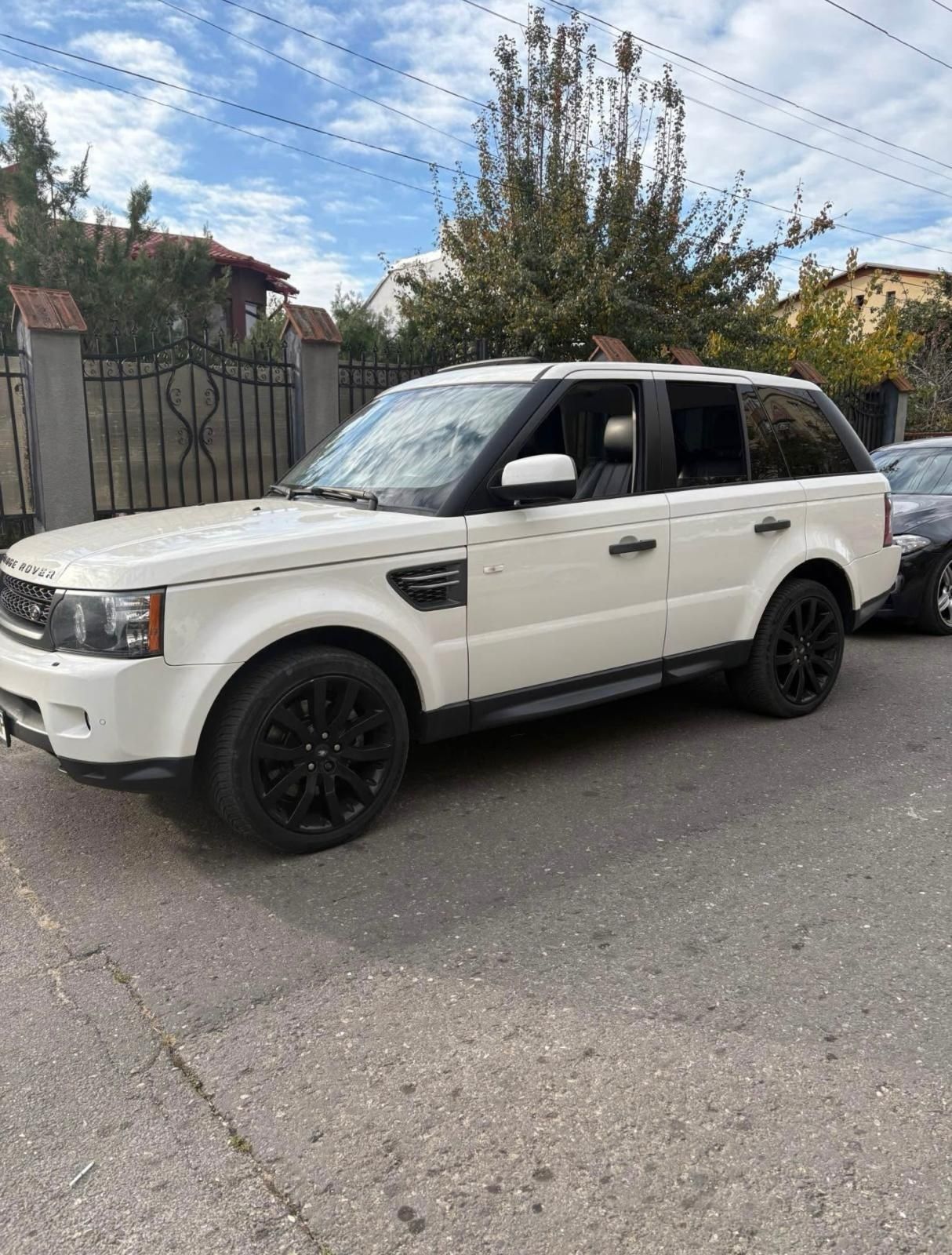 Vând / schimb RANGE ROVER 2011