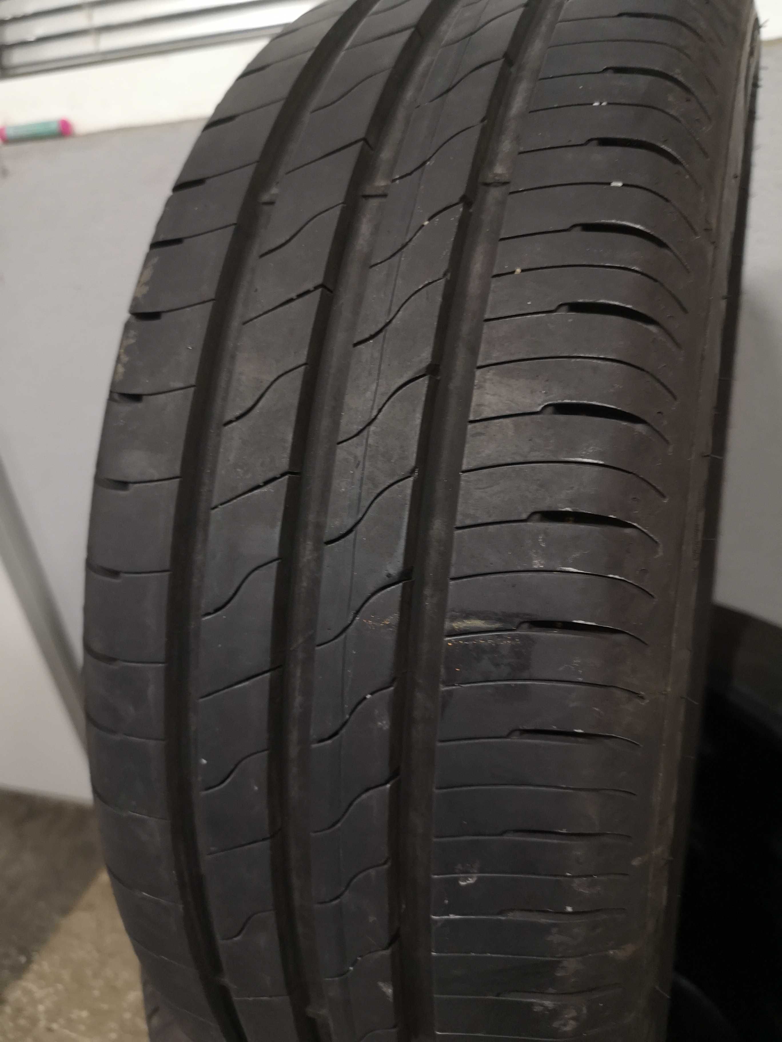 4бр 195/55/16 GOODYEAR 8мм грайфер дот:21г безплатен монтаж