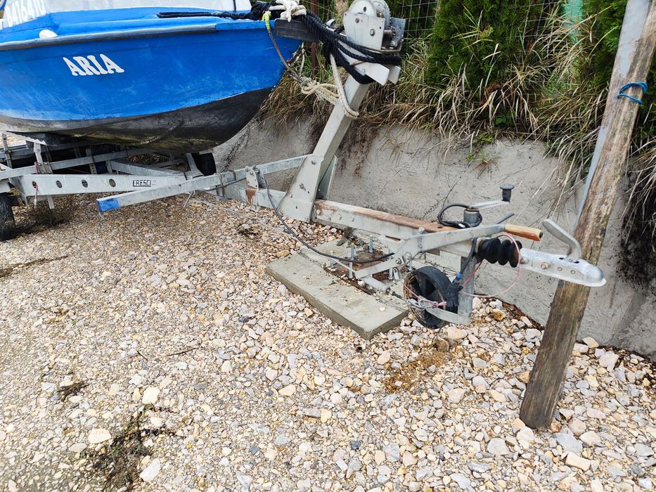 Peridoc/Remorca Ambarcatiune 5m