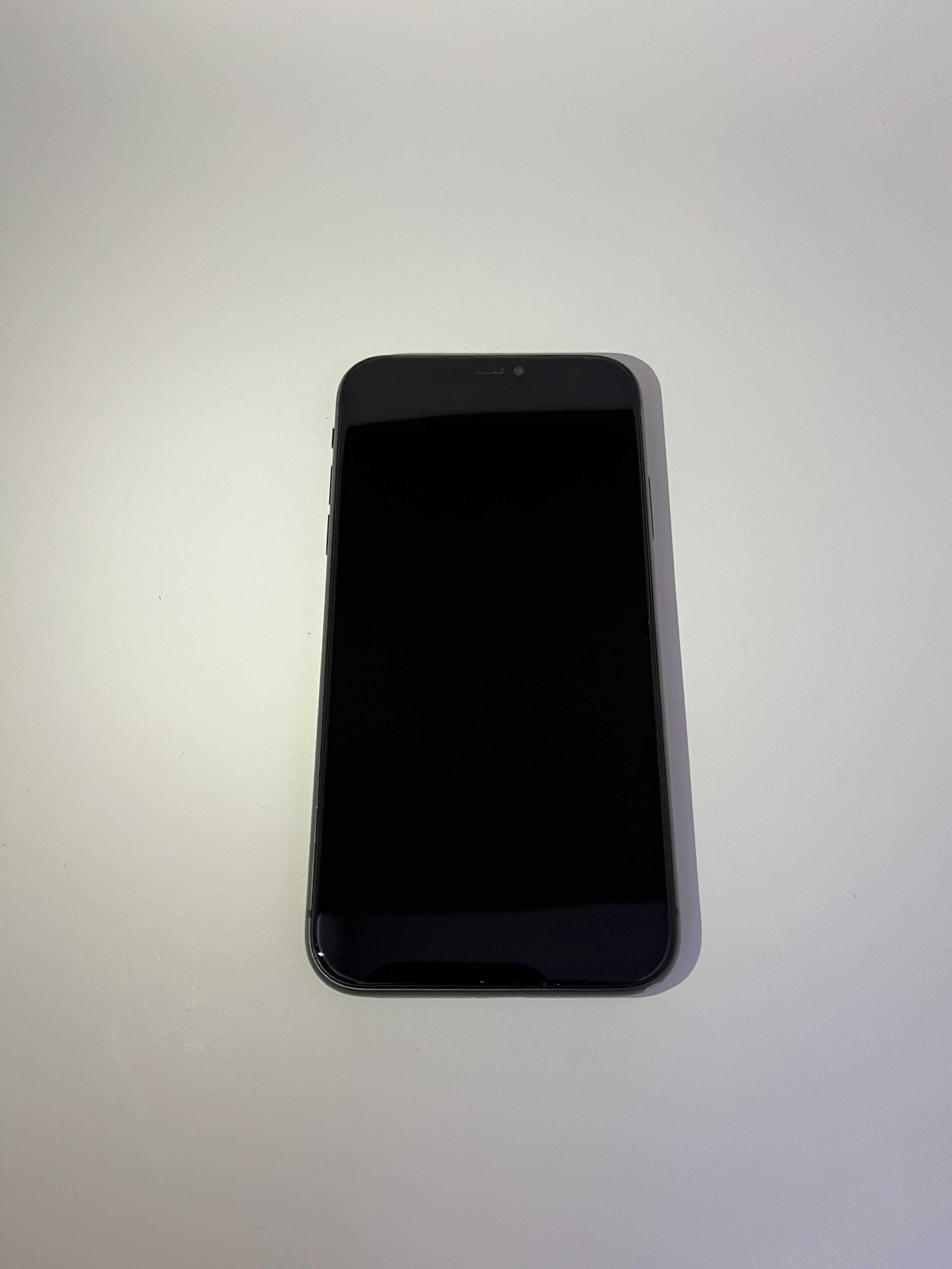 iPhone 11 Черен – Работи отлично