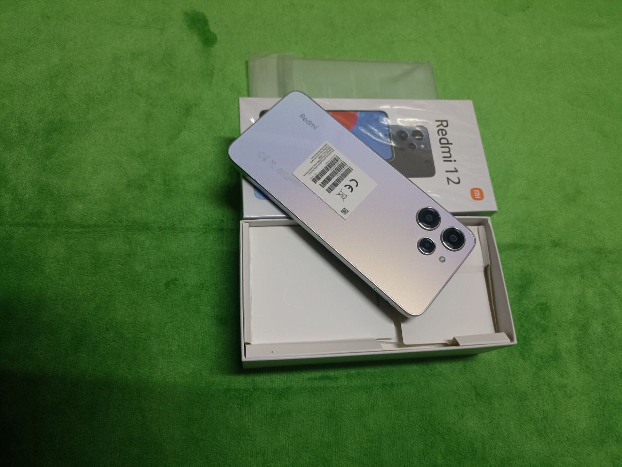 Redmi 12 holati yahwi