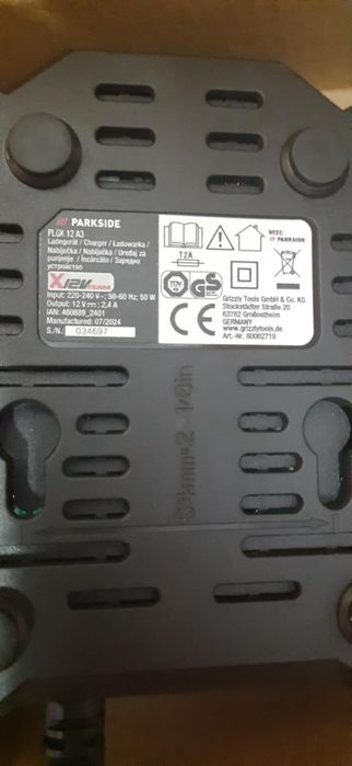Încarcator parkside 12 V/2,4 A, 50 w, nou!
PLGK 12 A3