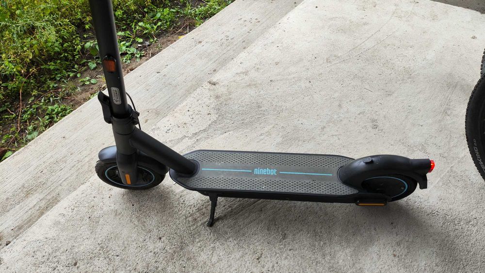 Trotineta electrica Ninebot by Segway G30D II Max
