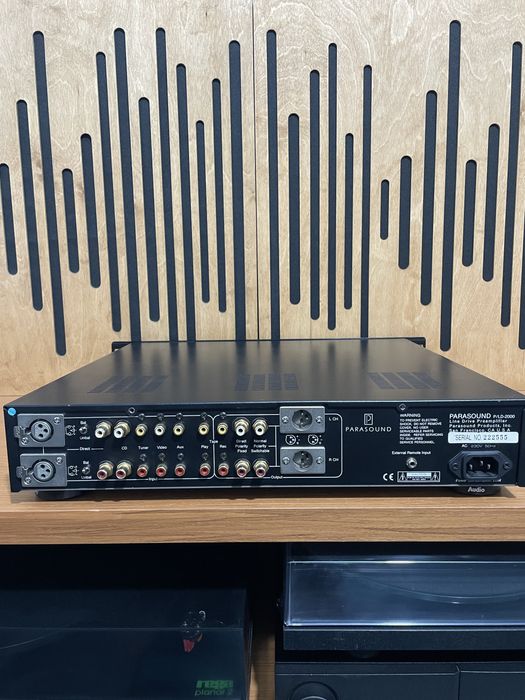 Preamplificator parasound pld 2000 full balansat telecomanda