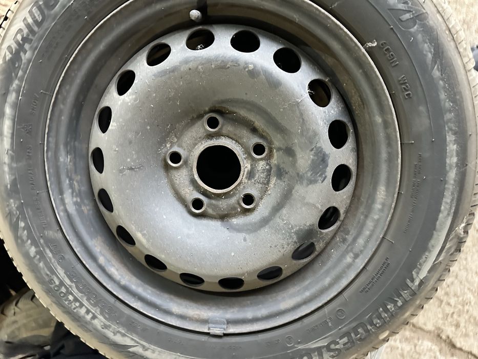 Прпдавам гуми с джанти 15 “ Bridgestone 195/65/15