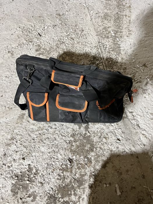 Продаеться рабочий сумка для инструмента
