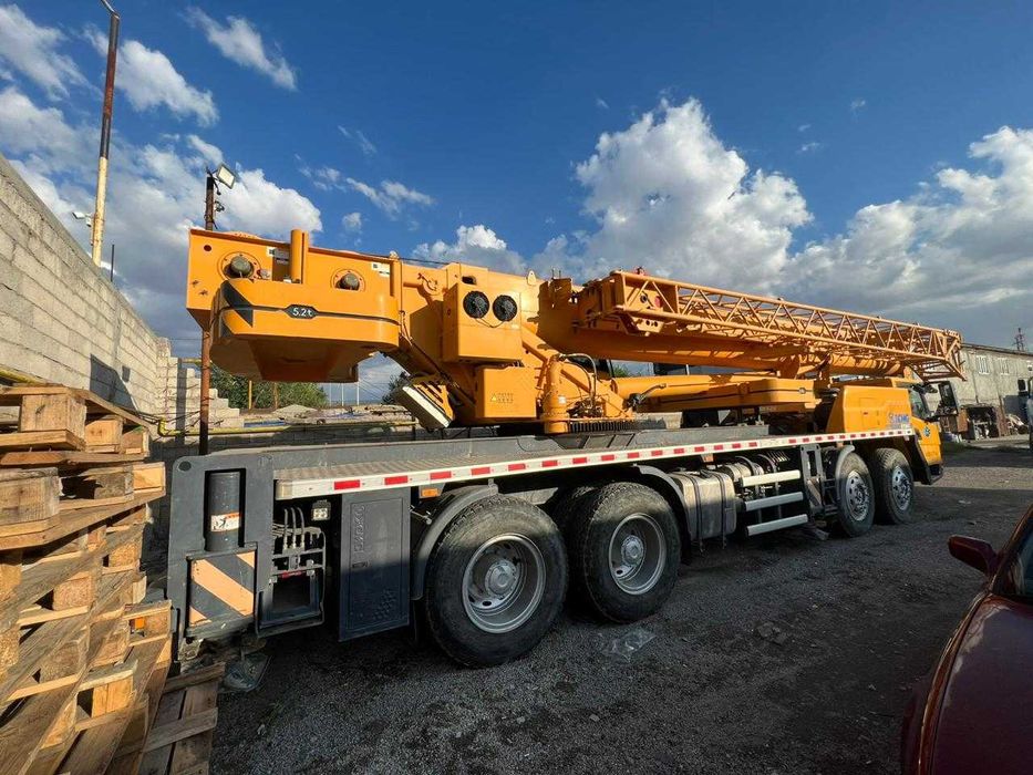 Услуги и Аренда автокрана (55 тонн, XCMG 2023 года)