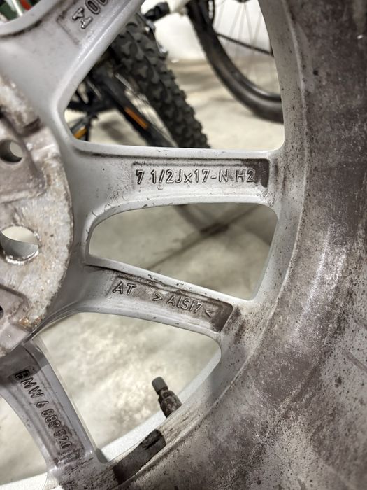 Джанти 17 BMW G20/G21 с гуми Bridgestone