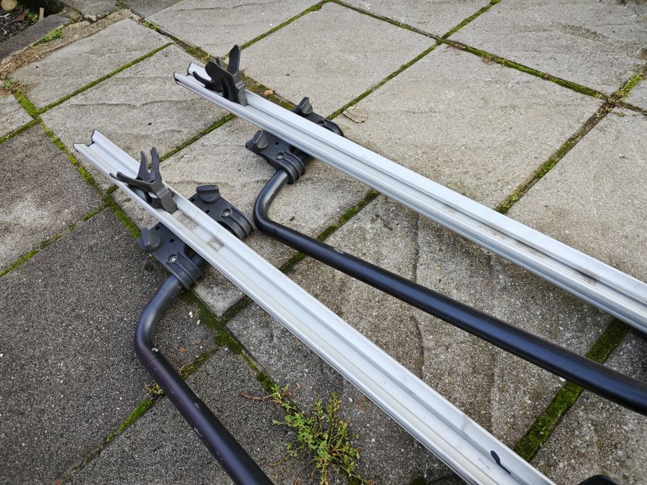 Две стойки за велосипеди Mercedes-Benz (Atera) със закл.чване