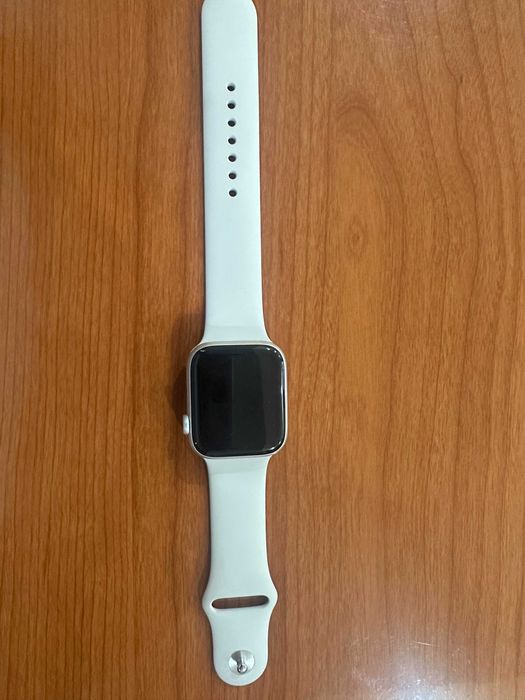 Apple Watch SE2 (2024), GPS + Cellular, 44mm NOU
