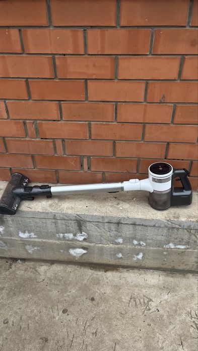 Вертикальный пылесос