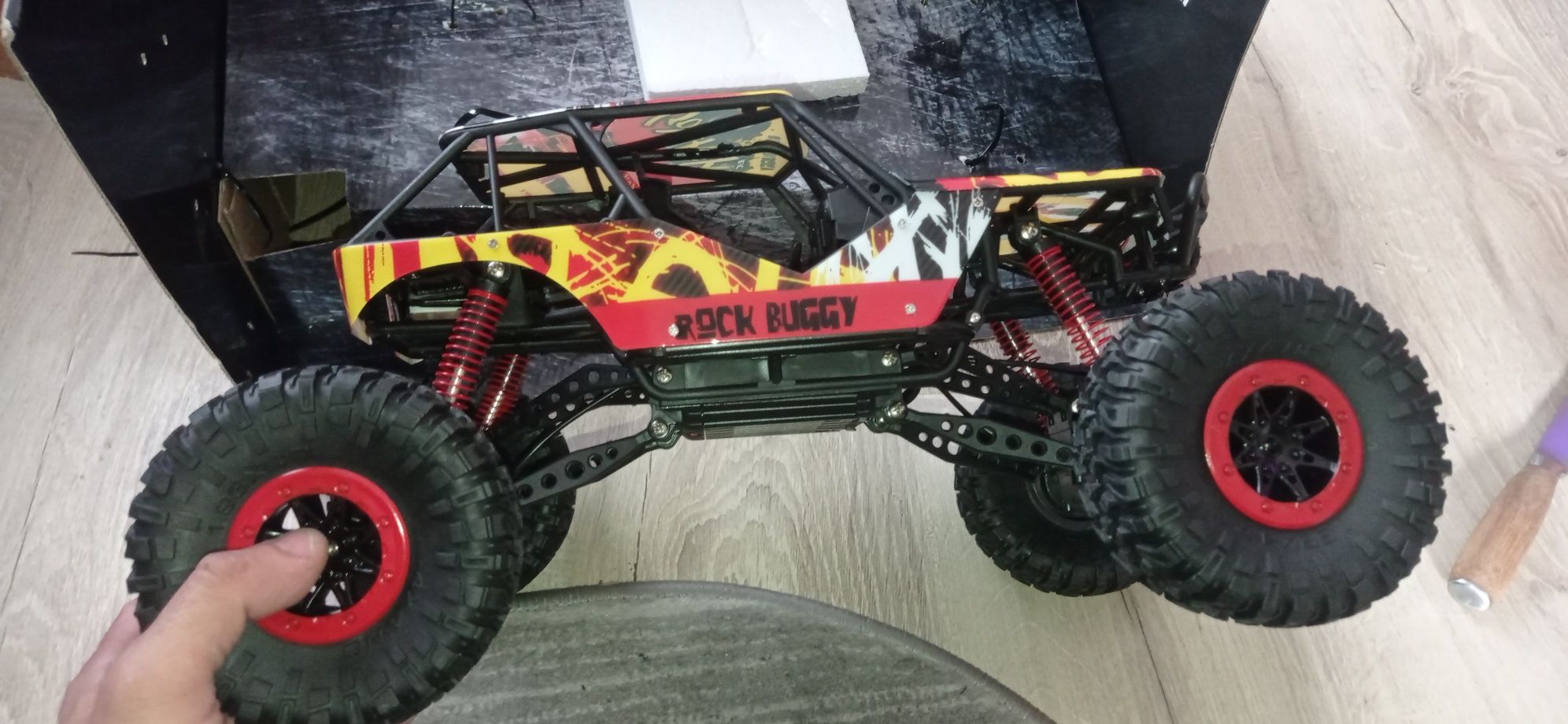 Mașina 4x4 Goliash 44 cm noua sigilata