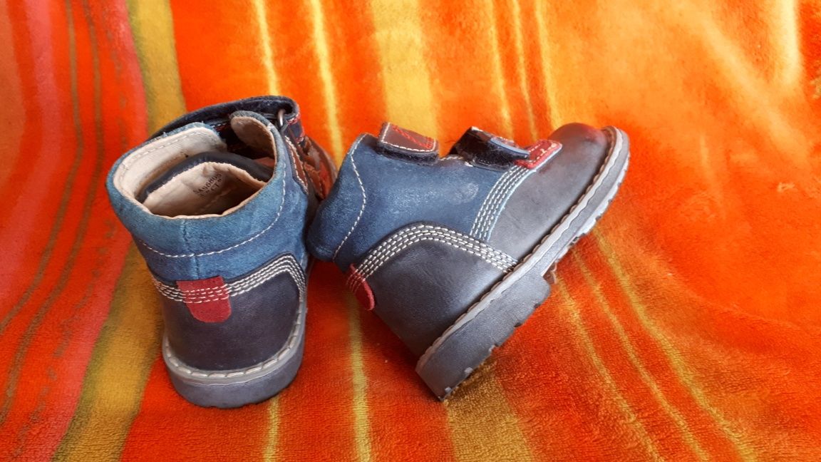 Обувь ботинки для мальчика (на 1-2 года)