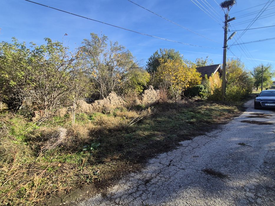 Стара къща 100кв. имот 1430кв.м. на асфалтирана улица !!!